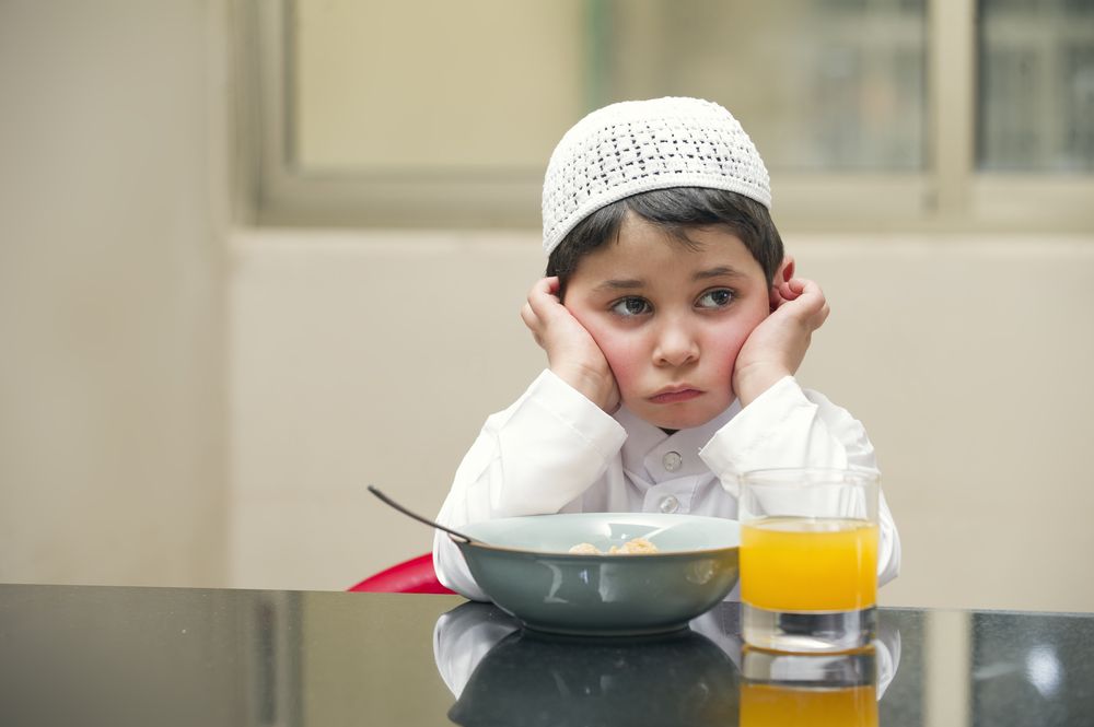 Mengajarkan anak puasa