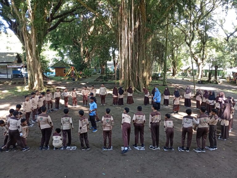 Lebih dari Sekadar Wisata: Rahasia Kekompakan Kelas 6 SDIT Nurul Izzah Lewat Jelajah Alam