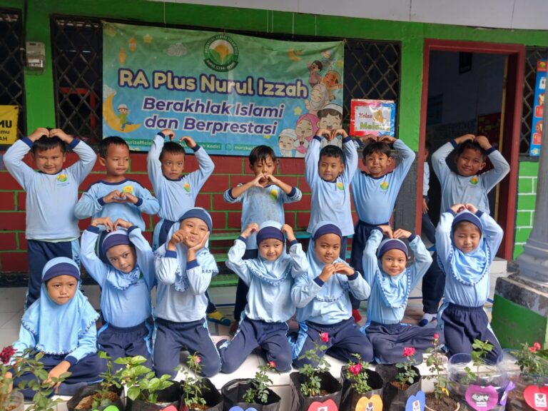 Tanamkan Kepedulian Sejak Dini: Keseruan Proyek “Aku Cinta Bumi” di RA Plus Nurul Izzah